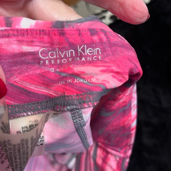 Calvin Klein pink and grey swirl print Capri leggings. Size XL. Worn onc… - Picture 4 of 9